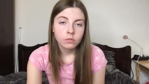 miss angel  online show from April 26, 2026, 2:26 pm