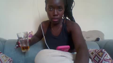 miss_atitude online show from September 22, 2025, 9:44 am