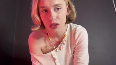 Anya online show from June 4, 2026, 7:42 pm