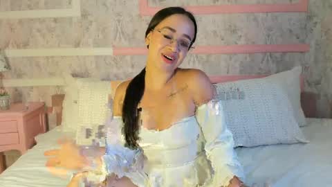 Briana online show from April 17, 2026, 7:39 pm
