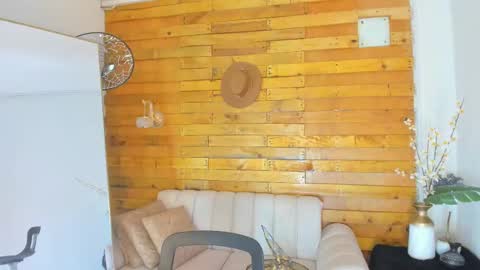 Camila online show from November 3, 2025, 2:46 am