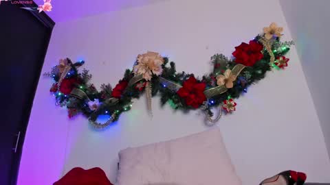 Snapshot of miss_charlize__ chatting on December 30, 2024, 12:00 am Charlize online show from December 30, 2024, 12:00 am