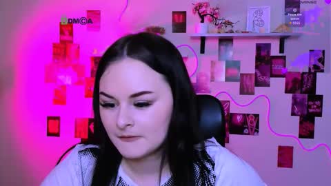 miss_courtney online show from March 18, 2026, 9:34 am