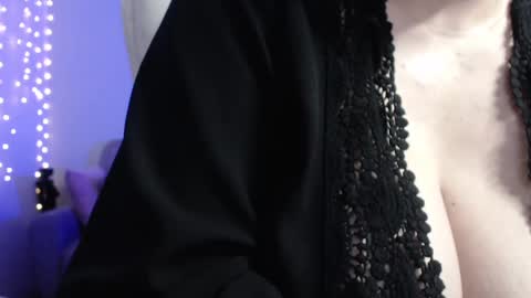 Snapshot of miss_daniels chatting on February 22, 2025, 4:19 pm liza online show from February 22, 2025, 4:19 pm