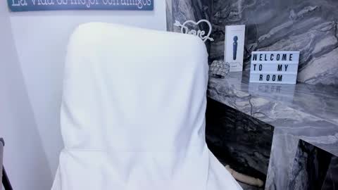 Danika online show from January 7, 2026, 11:01 am