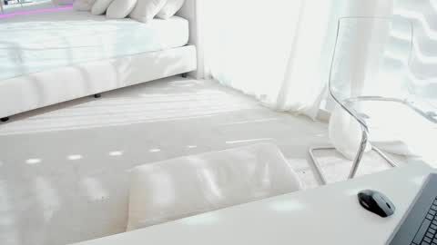 Snapshot of miss_diamond__ chatting on October 17, 2025, 7:44 am miss_diamond__ online show from October 17, 2025, 7:44 am