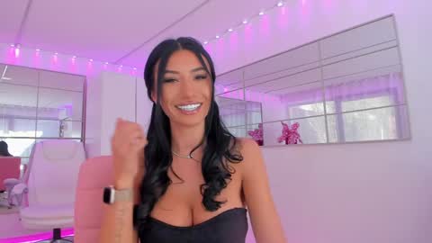 miss_diamond__ online show from April 7, 2026, 7:31 am