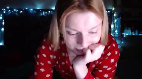 Snapshot of miss_elistia_ chatting on December 5, 2024, 7:06 pm Elis online show from December 5, 2024, 7:06 pm