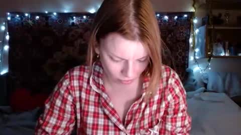 Snapshot of miss_elistia_ chatting on January 6, 2025, 3:19 pm Elis online show from January 6, 2025, 3:19 pm