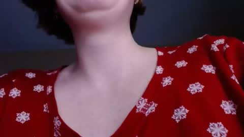 Snapshot of miss_elistia_ chatting on January 13, 2025, 3:04 pm Elis online show from January 13, 2025, 3:04 pm