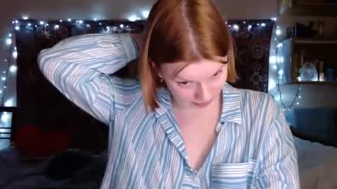 Snapshot of miss_elistia_ chatting on February 7, 2025, 7:49 pm Elis online show from February 7, 2025, 7:49 pm
