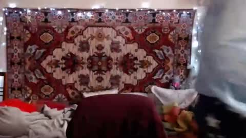 Snapshot of miss_elistia_ chatting on February 13, 2025, 12:11 pm Elis online show from February 13, 2025, 12:11 pm