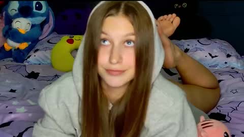 Emily online show from November 10, 2025, 6:07 pm