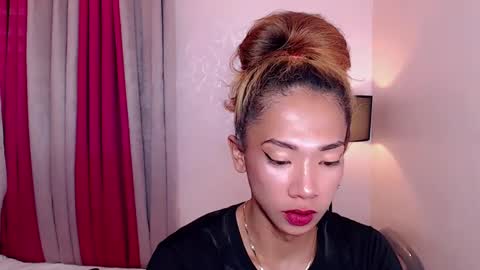 Snapshot of miss_ephrail chatting on December 7, 2024, 6:48 pm miss_ephrail online show from December 7, 2024, 6:48 pm