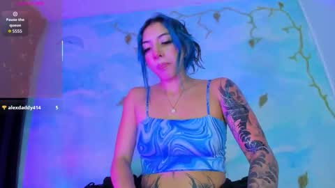 miss_evans_ online show from September 30, 2025, 7:46 am