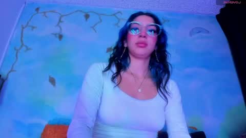 miss_evans_ online show from April 15, 2026, 3:02 am