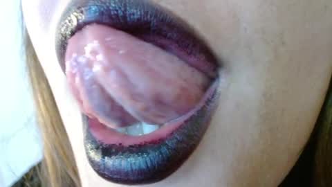 Miss Evoleth online show from April 5, 2026, 10:18 pm