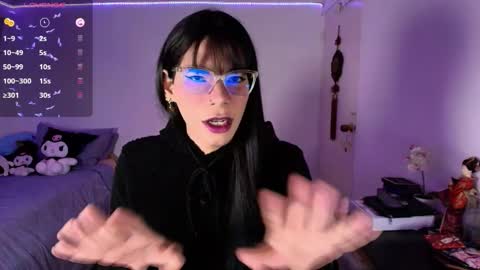 Asami  online show from November 21, 2025, 4:11 am