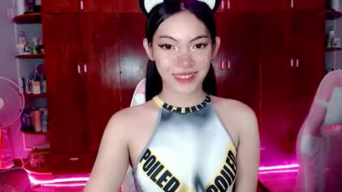 miss_hornydoll online show from October 11, 2025, 4:01 am