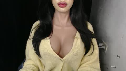 Lyn online show from February 21, 2026, 3:35 pm