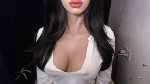 Lyn online show from March 18, 2026, 3:04 pm