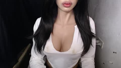 Lyn online show from March 19, 2026, 1:37 pm