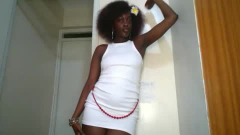 SensuElle  WHAT I DONT SHOW HERE... YOULL ONLY SEE IN PRIVATE  online show from February 26, 2026, 6:23 am