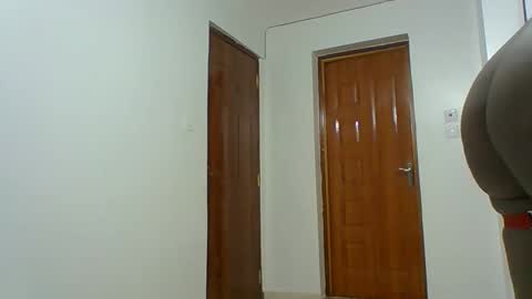 kiki online show from November 26, 2025, 11:39 pm