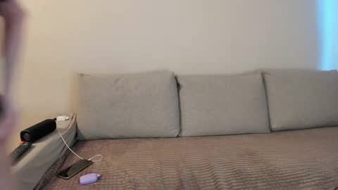 Snapshot of miss_kitty13 chatting on October 8, 2025, 1:47 am Kitty online show from October 8, 2025, 1:47 am