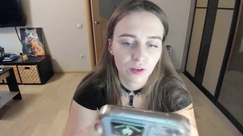 Snapshot of miss_kitty13 chatting on October 26, 2025, 7:25 am Kitty online show from October 26, 2025, 7:25 am