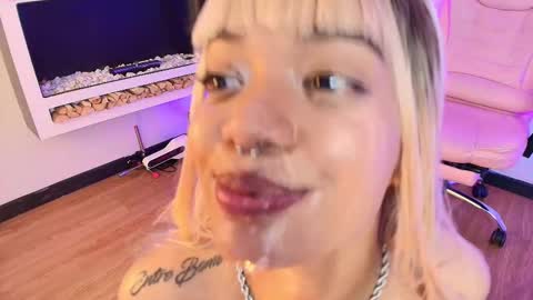 Snapshot of miss_koko_ chatting on November 14, 2025, 10:51 pm Miss koko online show from November 14, 2025, 10:51 pm