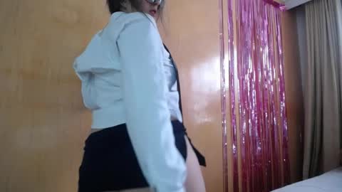 lilieth  online show from April 6, 2026, 10:54 pm