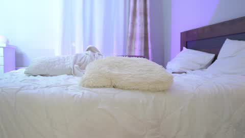 Maya online show from March 8, 2025, 9:50 am