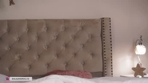 Alejandra online show from March 3, 2026, 11:43 pm