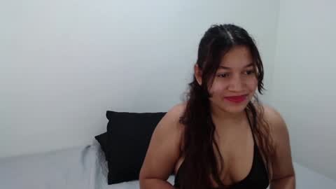 Snapshot of miss_rose1 chatting on December 18, 2024, 11:24 am ROS online show from December 18, 2024, 11:24 am