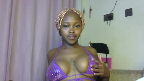 Snapshot of miss_sexyyy chatting on October 28, 2025, 10:34 pm miss_sexyyy online show from October 28, 2025, 10:34 pm