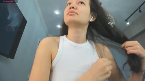 Snapshot of miss_shine_ chatting on December 27, 2024, 4:04 am Miss shine online show from December 27, 2024, 4:04 am