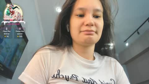 Snapshot of miss_shine_ chatting on January 18, 2025, 4:48 am Miss shine online show from January 18, 2025, 4:48 am