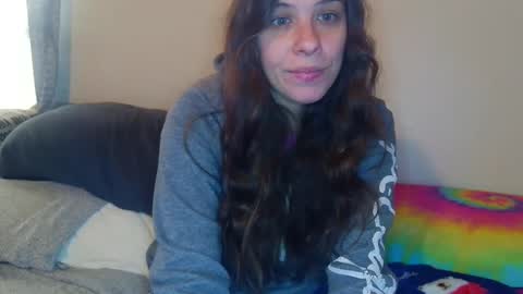 Bella online show from October 6, 2025, 2:36 pm