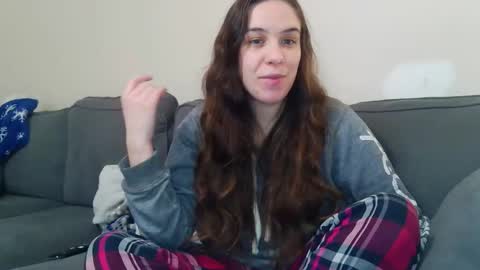 Bella online show from April 9, 2026, 2:55 pm