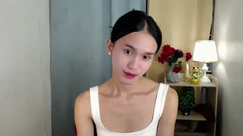 Snapshot of miss_sunshinex chatting on February 13, 2025, 10:02 am Shine online show from February 13, 2025, 10:02 am