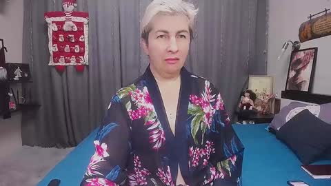 Snapshot of miss_tasha_kom chatting on December 16, 2024, 7:48 am miss_tasha_kom online show from December 16, 2024, 7:48 am