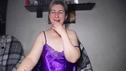 miss_tasha_kom online show from October 17, 2025, 9:12 am