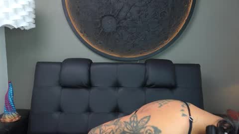 Vaiolette online show from October 9, 2025, 11:08 am