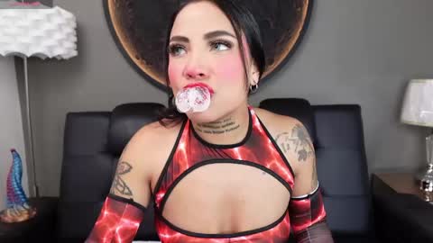 Vaiolette online show from April 18, 2026, 11:14 am