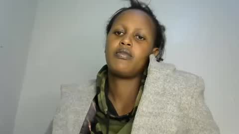 Snapshot of miss_vall chatting on January 28, 2025, 7:00 pm miss_vall online show from January 28, 2025, 7:00 pm