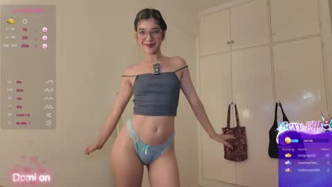 Snapshot of miss_valuns chatting on January 3, 2025, 9:36 pm Valuns online show from January 3, 2025, 9:36 pm