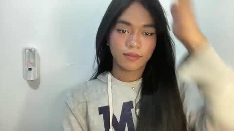 miss_veron_xoxo online show from May 8, 2026, 8:25 pm