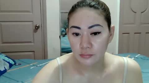 HOT MOMMY ZEPHYR online show from February 21, 2026, 1:39 am