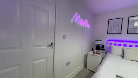  Miss Alex  online show from April 18, 2026, 7:58 pm